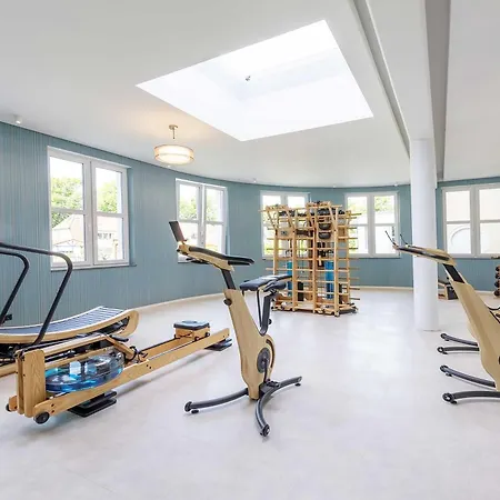 Seebadrast - 5-sterne Mit Historischem Charme Und Modernem Komfort فاستروم